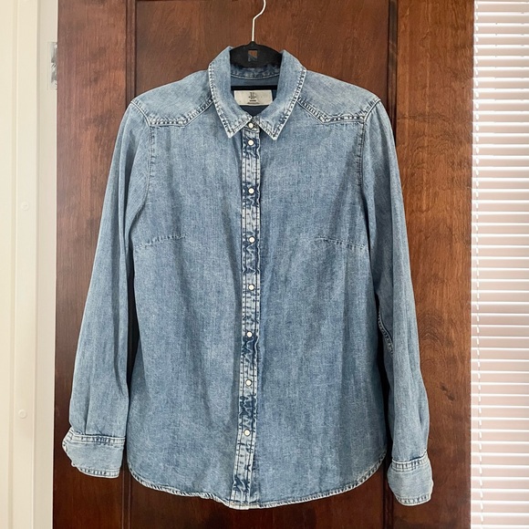 H&M Denim Shirt EUC - Picture 2 of 8